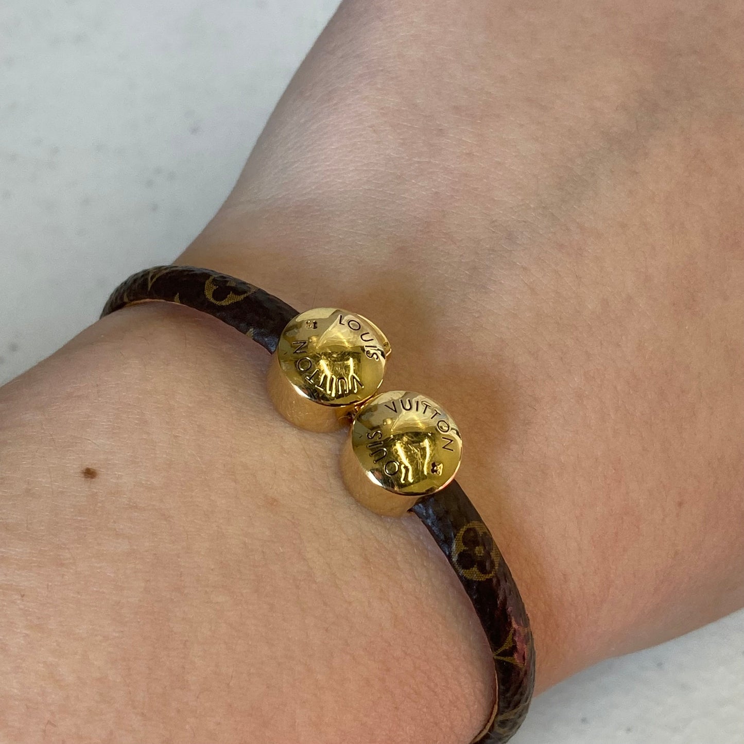 Bracelet Luxury Designer By Louis Vuitton In Brown & Gold