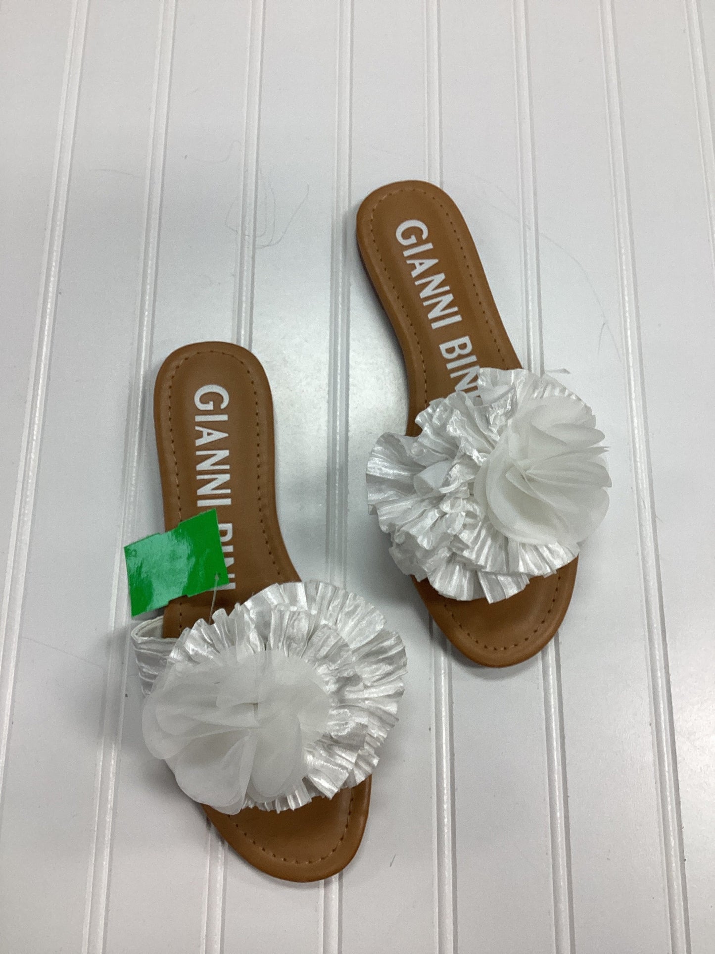 Sandals Flats By Gianni Bini In White, Size:8.5 NEW