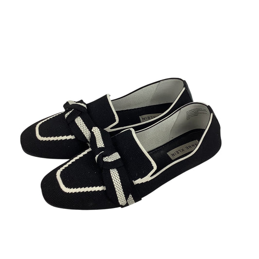 Shoes Flats By Anne Klein In Black & White, Size: 10