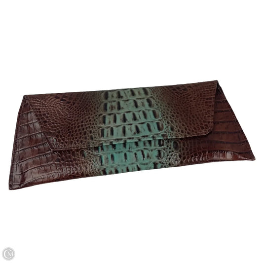 Clutch By Clothes Mentor, Size: Medium