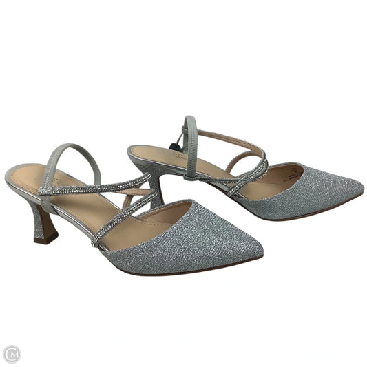 Shoes Heels Kitten By Clothes Mentor In Silver, Size: 6.5
