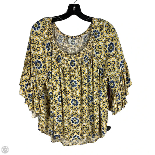 Top Short Sleeve By Cato In Yellow, Size: L
