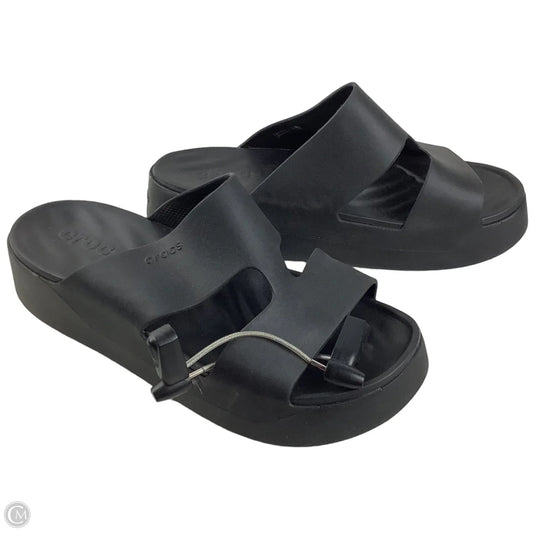 Sandals Heels Platform By Crocs In Black, Size: 11