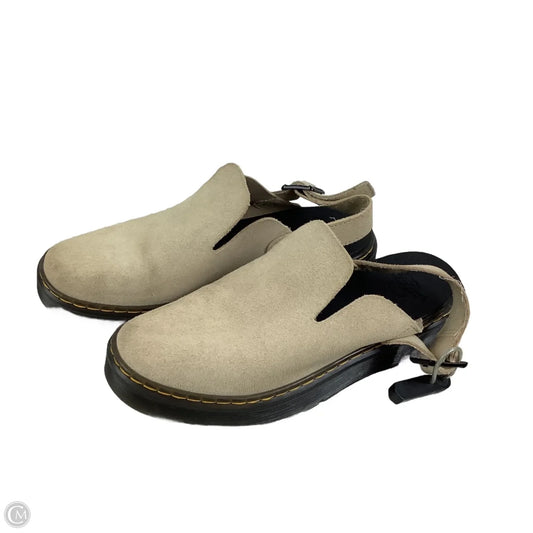 Shoes Flats By Dr Martens In Cream, Size: 9