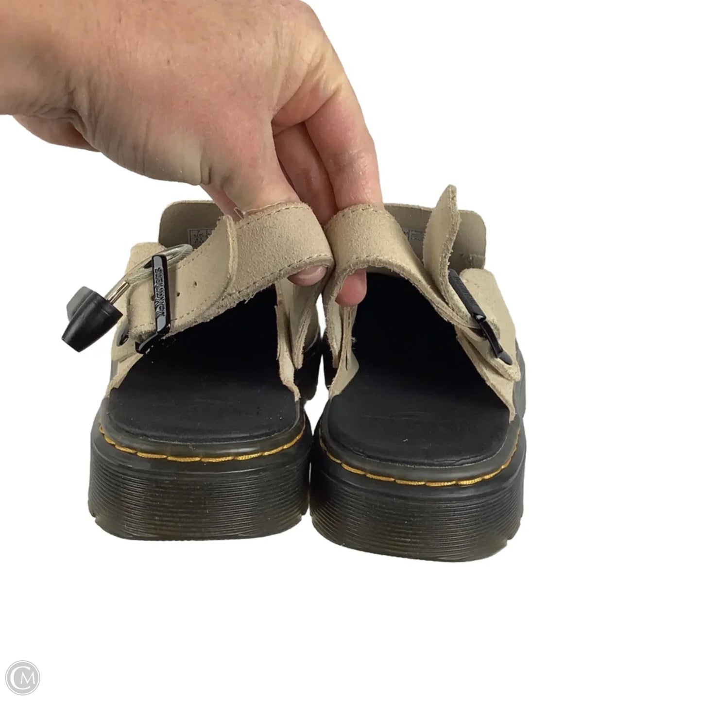 Shoes Flats By Dr Martens In Cream, Size: 9