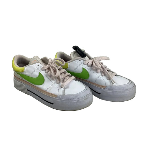 Shoes Sneakers By Nike In White, Size: 8