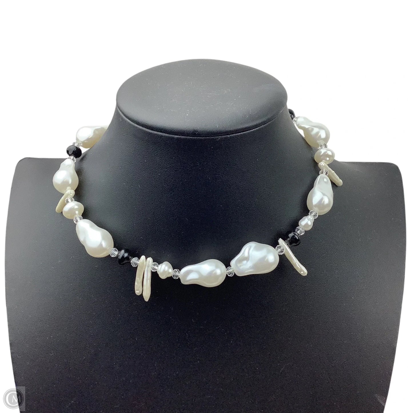 Necklace Choker & Collar By Urban Outfitters