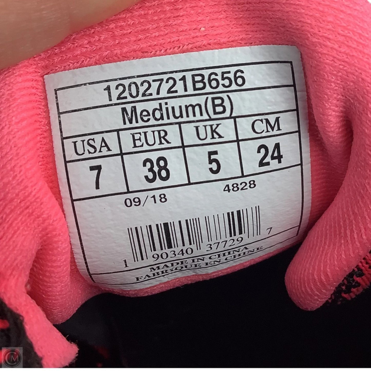 Shoes Athletic By Brooks In Black & Pink, Size: 7