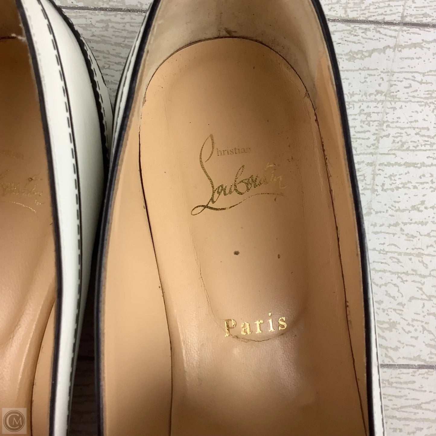 Shoes Luxury Designer By Luxury Designer In White, Size: 39.5 (AS IS)