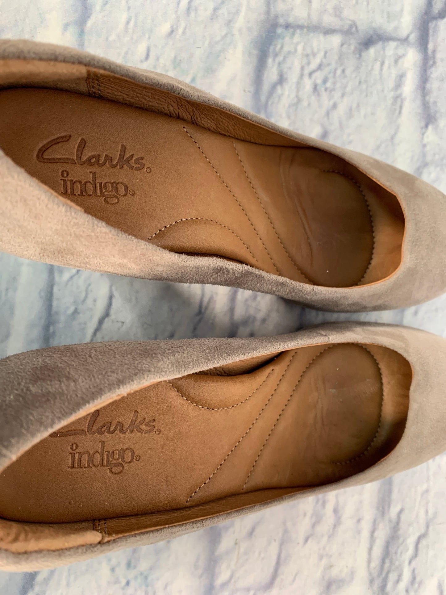 Taupe Shoes Heels Stiletto Clarks, Size 6.5