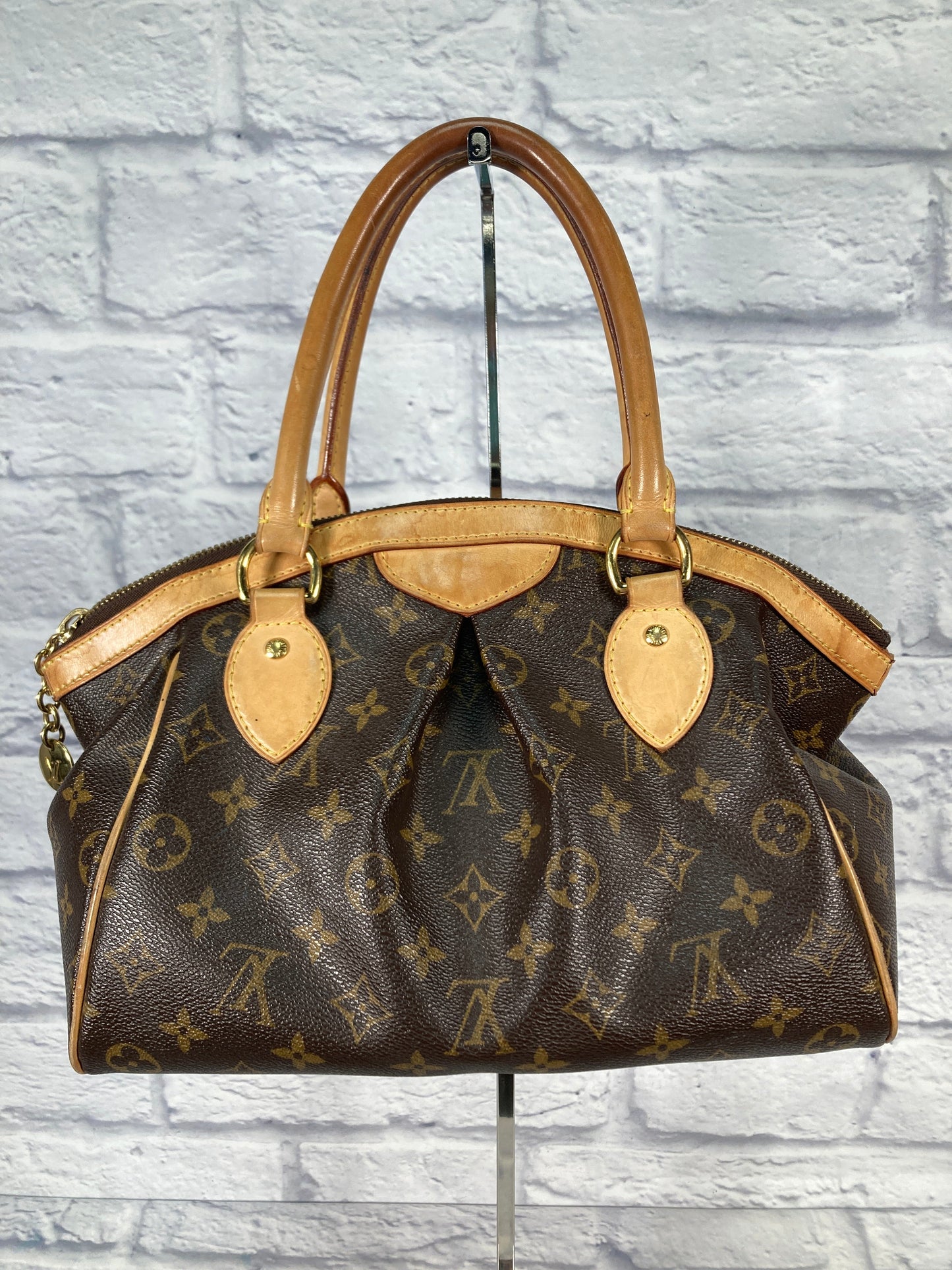 Handbag Luxury Designer Louis Vuitton, Size Medium