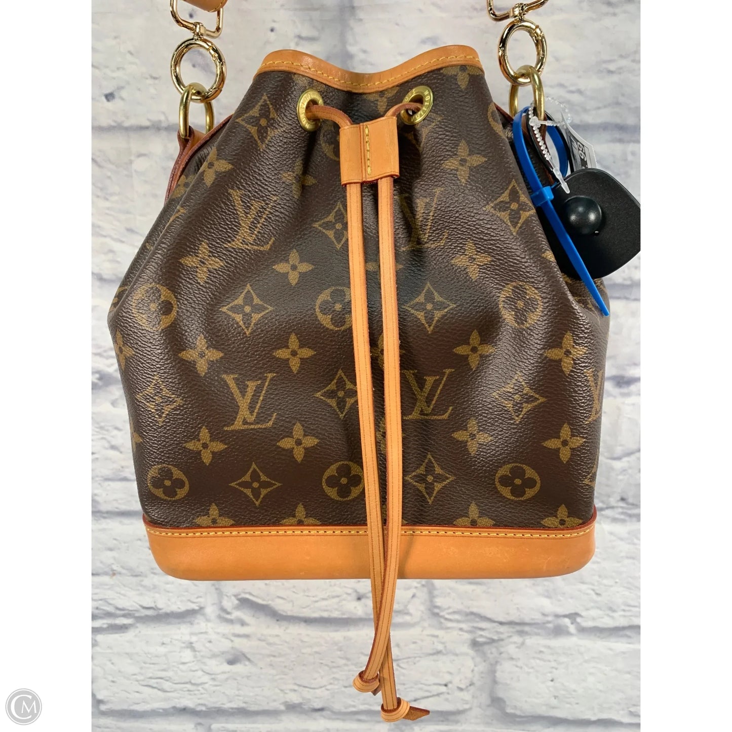 Handbag Luxury Designer By Louis Vuitton, Size: Medium