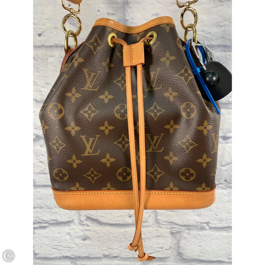 Handbag Luxury Designer By Louis Vuitton, Size: Medium