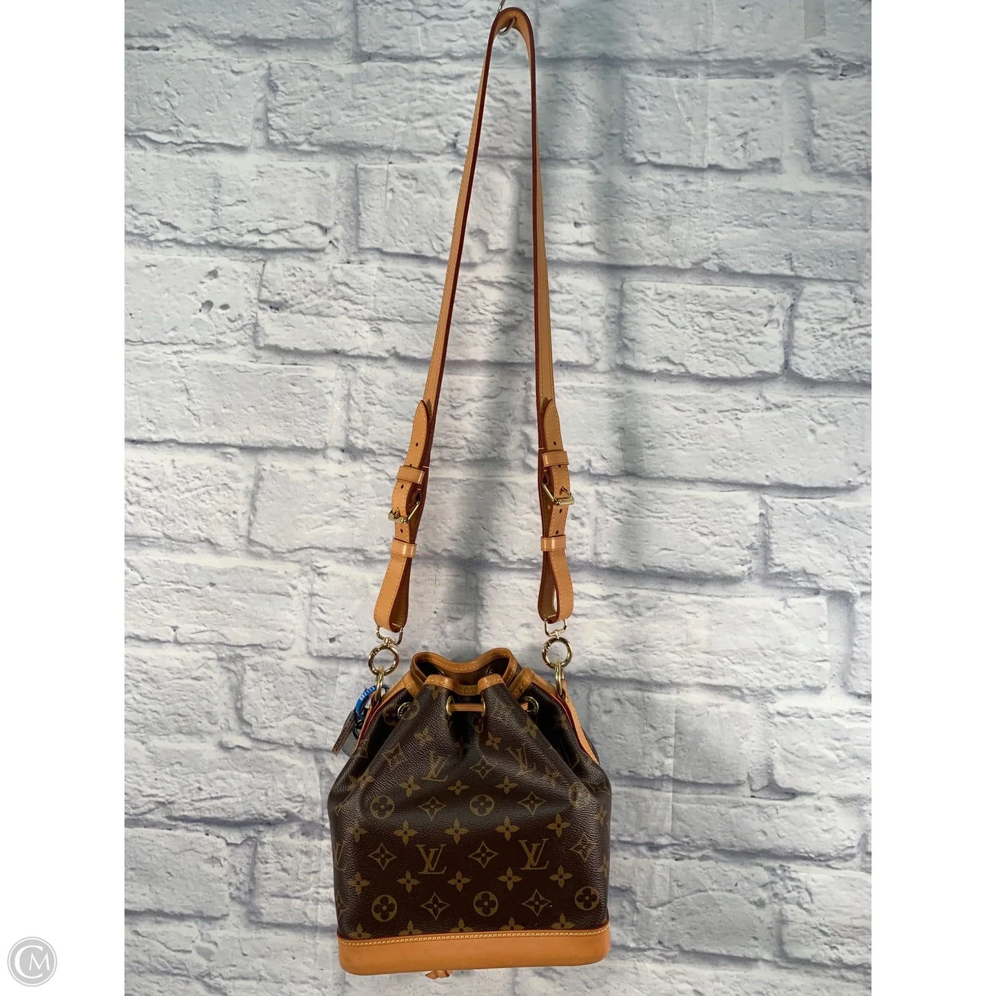 Handbag Luxury Designer By Louis Vuitton, Size: Medium