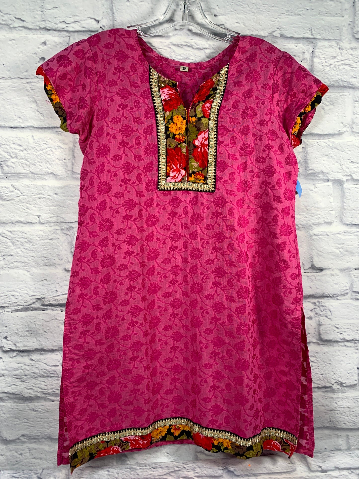 Tunic Short Sleeve By Clothes Mentor  Size: M