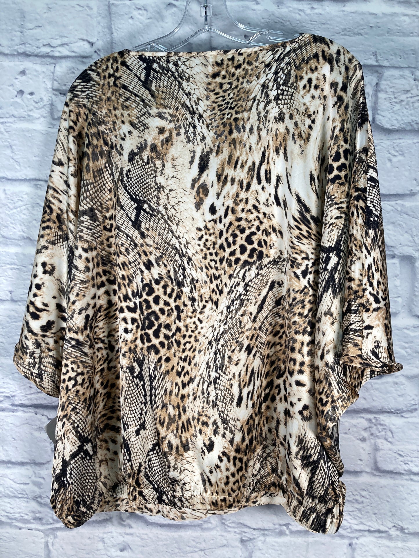 Top Short Sleeve By Chicos In Animal Print, Size: Xl