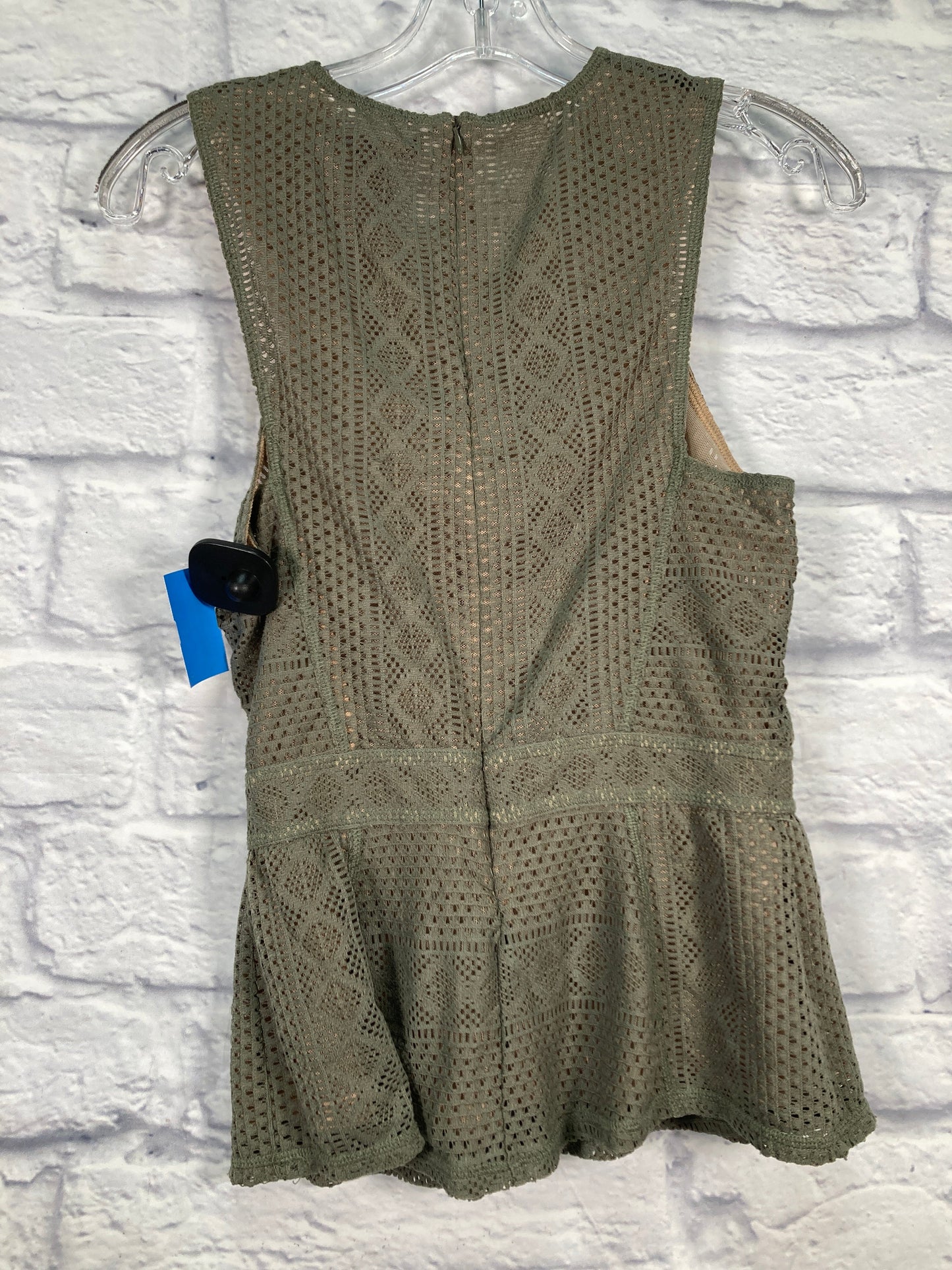 Top Sleeveless By Bcbgmaxazria In Green, Size: S