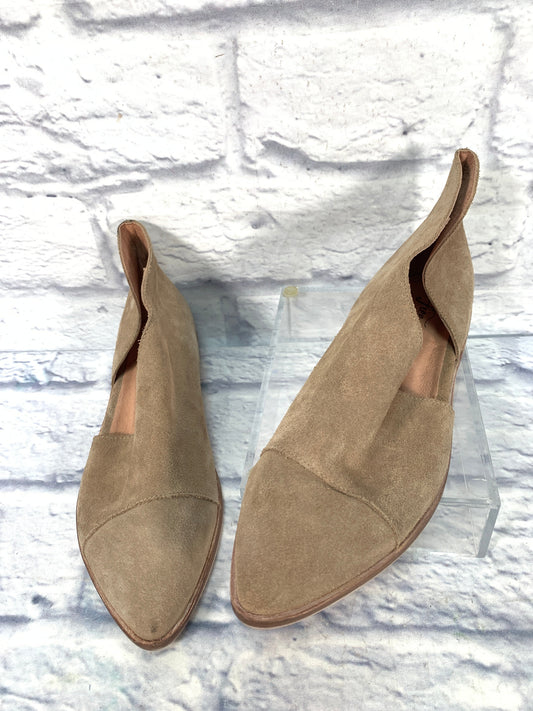 Shoes Designer By Free People In Tan, Size: 9.5