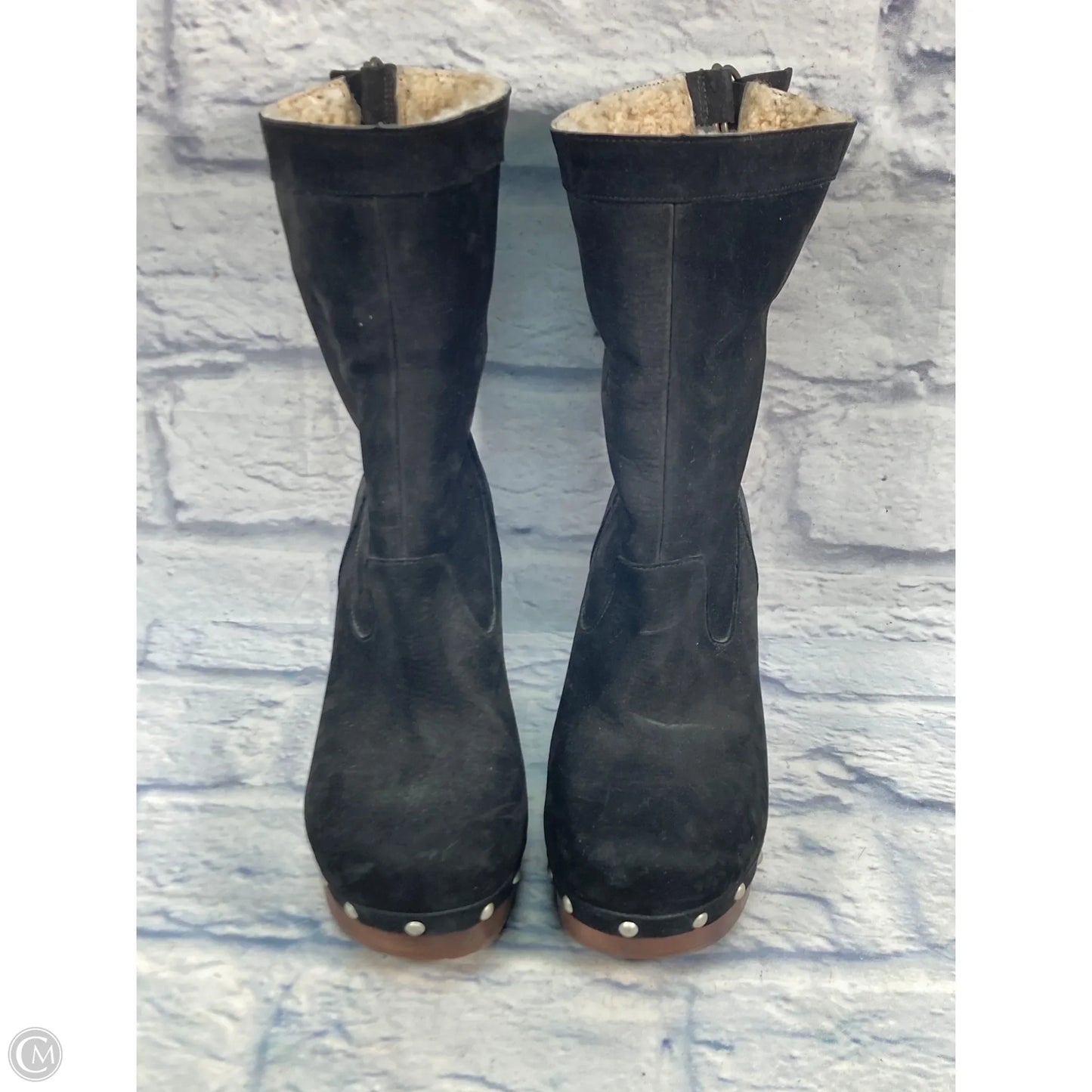 Boots Designer By Ugg In Black, Size: 9