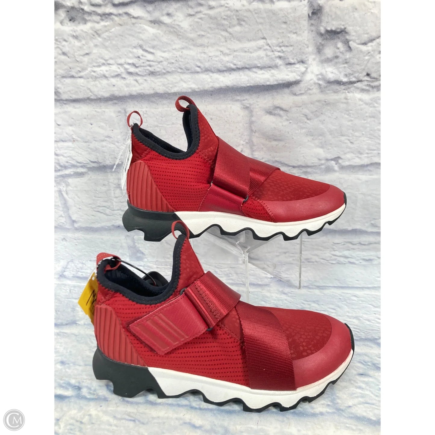 Shoes Sneakers By Sorel In Red, Size: 7