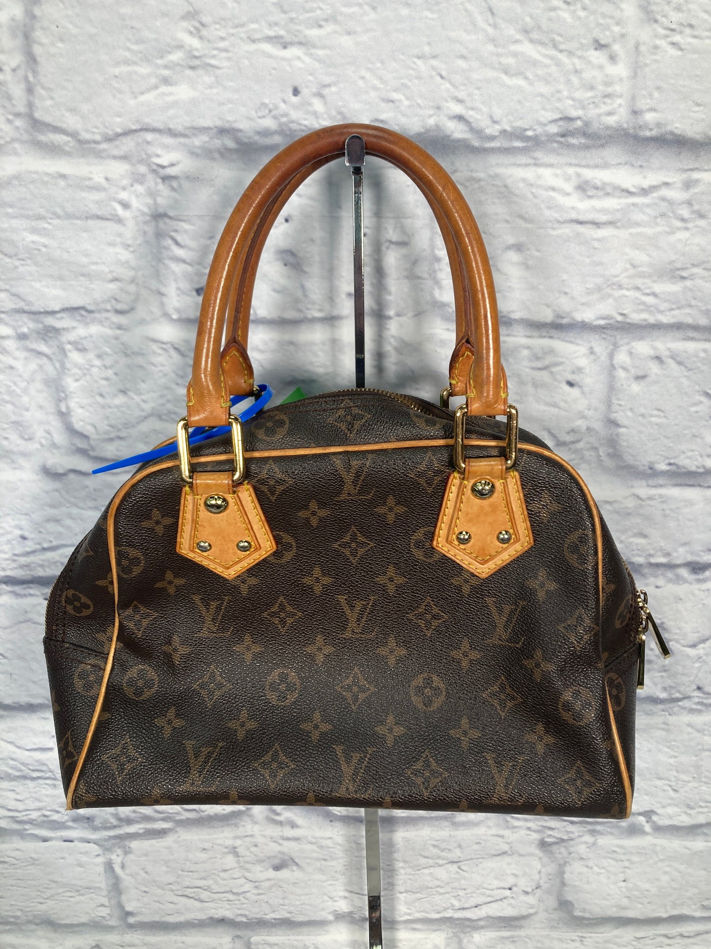 Handbag Luxury Designer By Louis Vuitton  Size: Medium