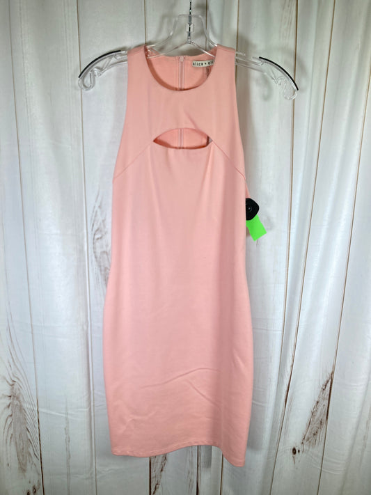 Dress Party Short By Alice + Olivia  Size: S