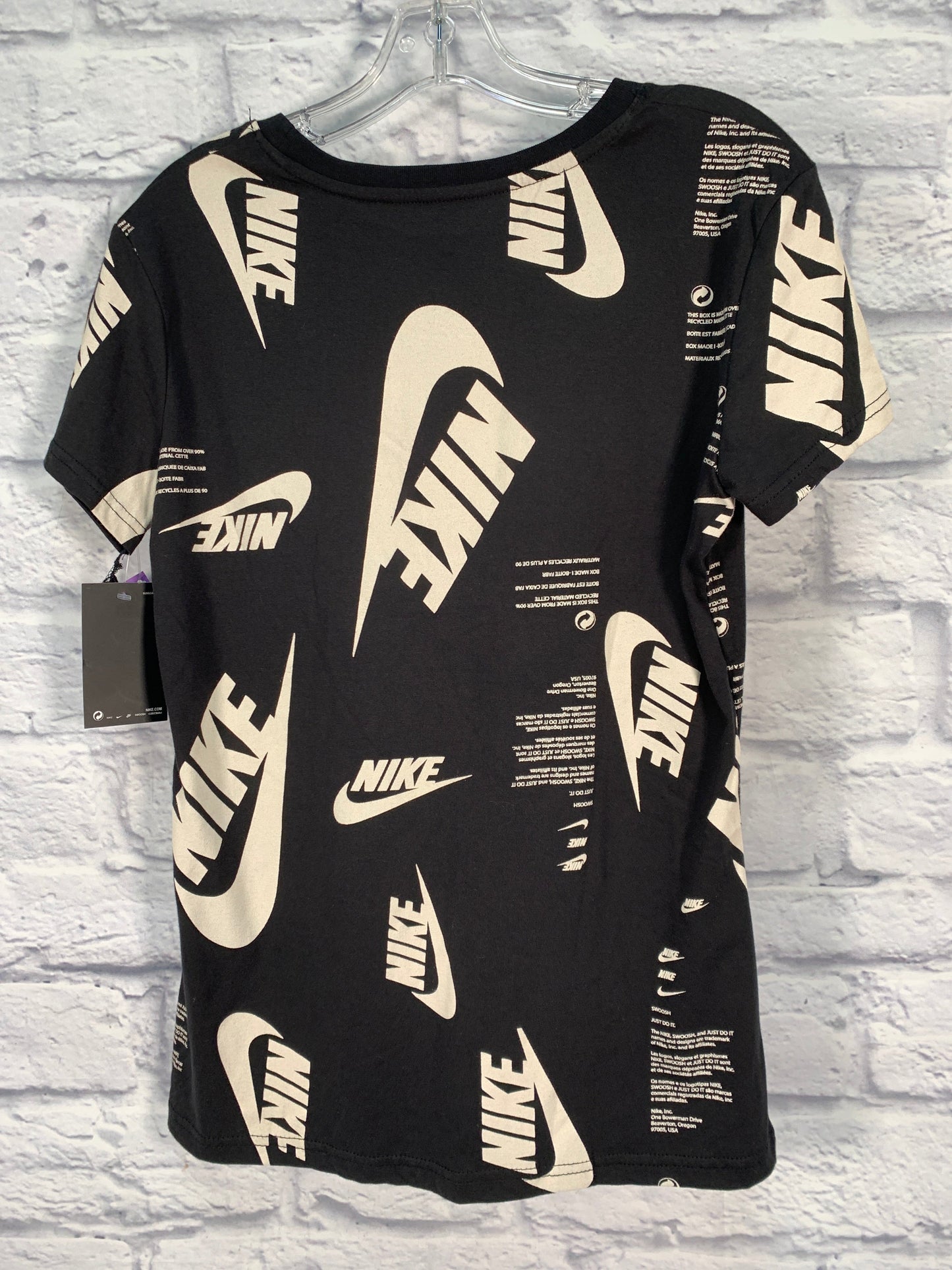 Black Athletic Top Short Sleeve Nike Apparel, Size L