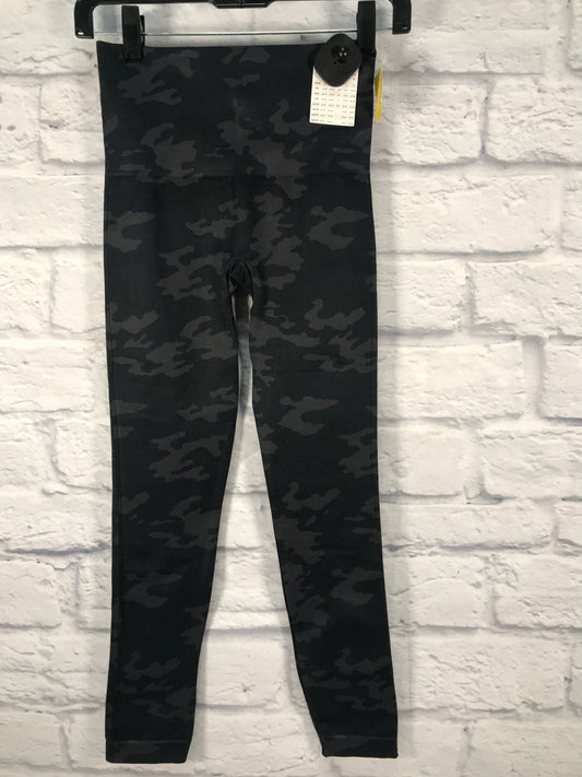 Pants Leggings By Spanx In Camouflage Print, Size: 8