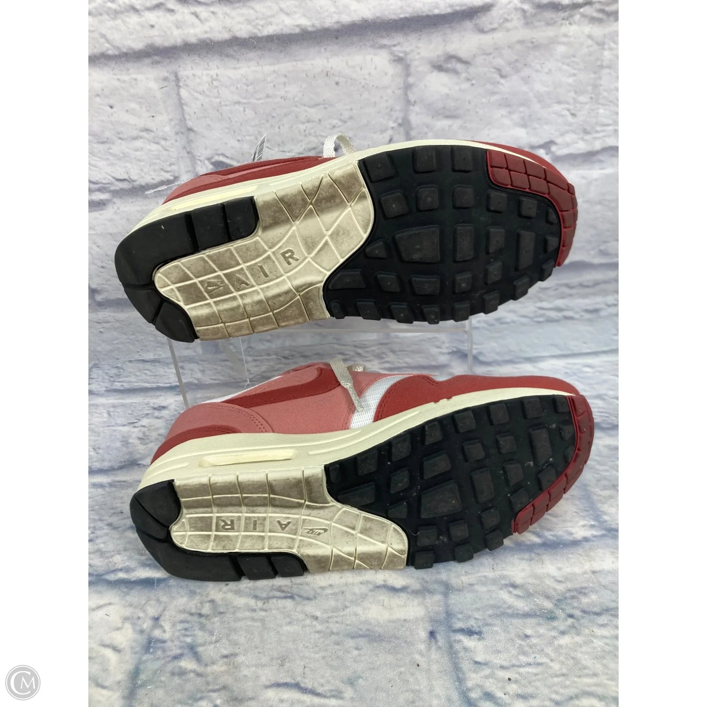 Shoes Sneakers By Nike In Red & White, Size: 7