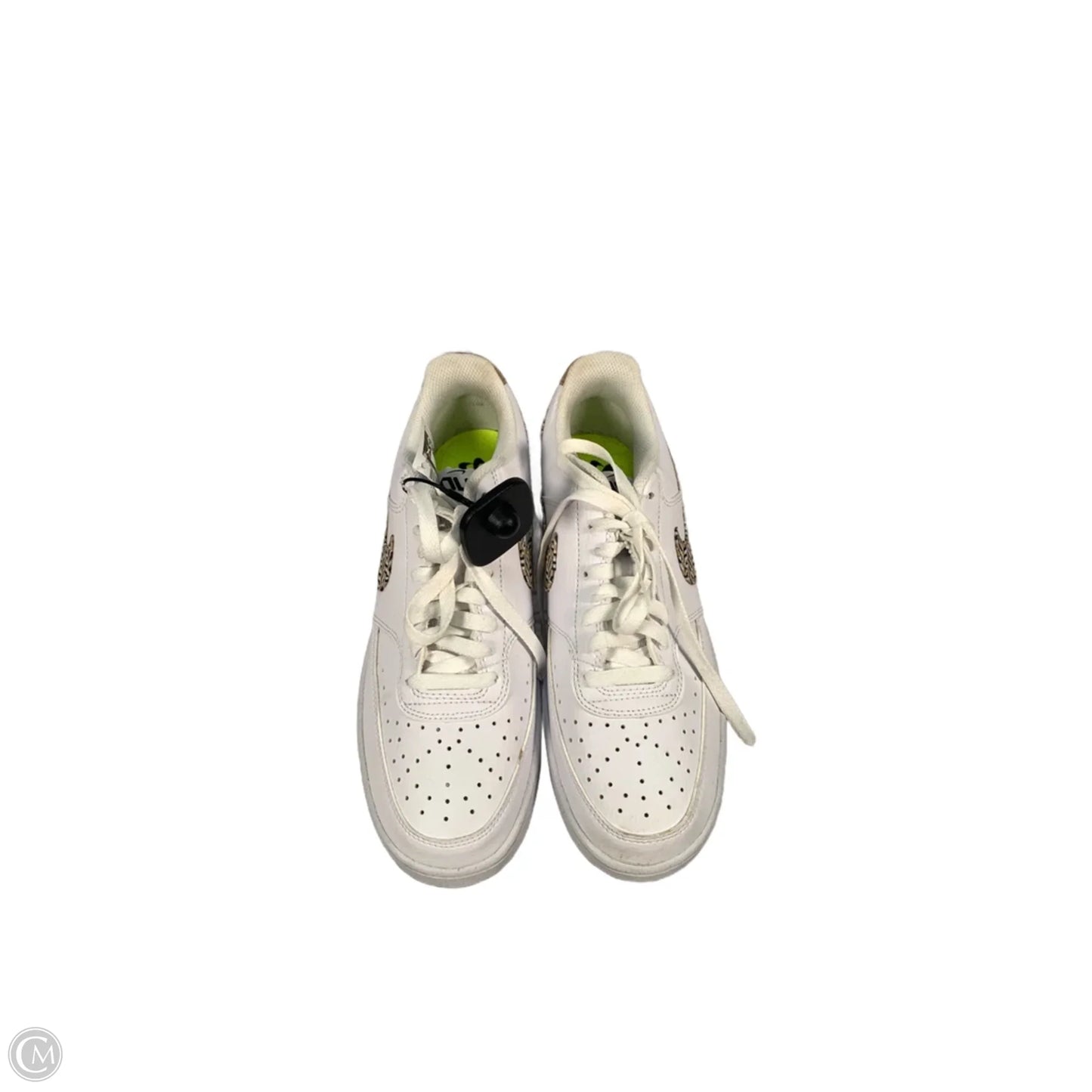 Shoes Sneakers By Nike In Cream & White, Size: 9.5