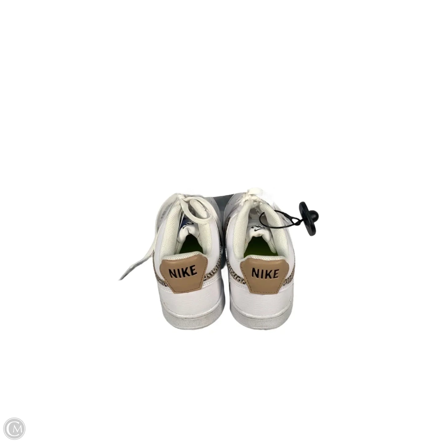 Shoes Sneakers By Nike In Cream & White, Size: 9.5