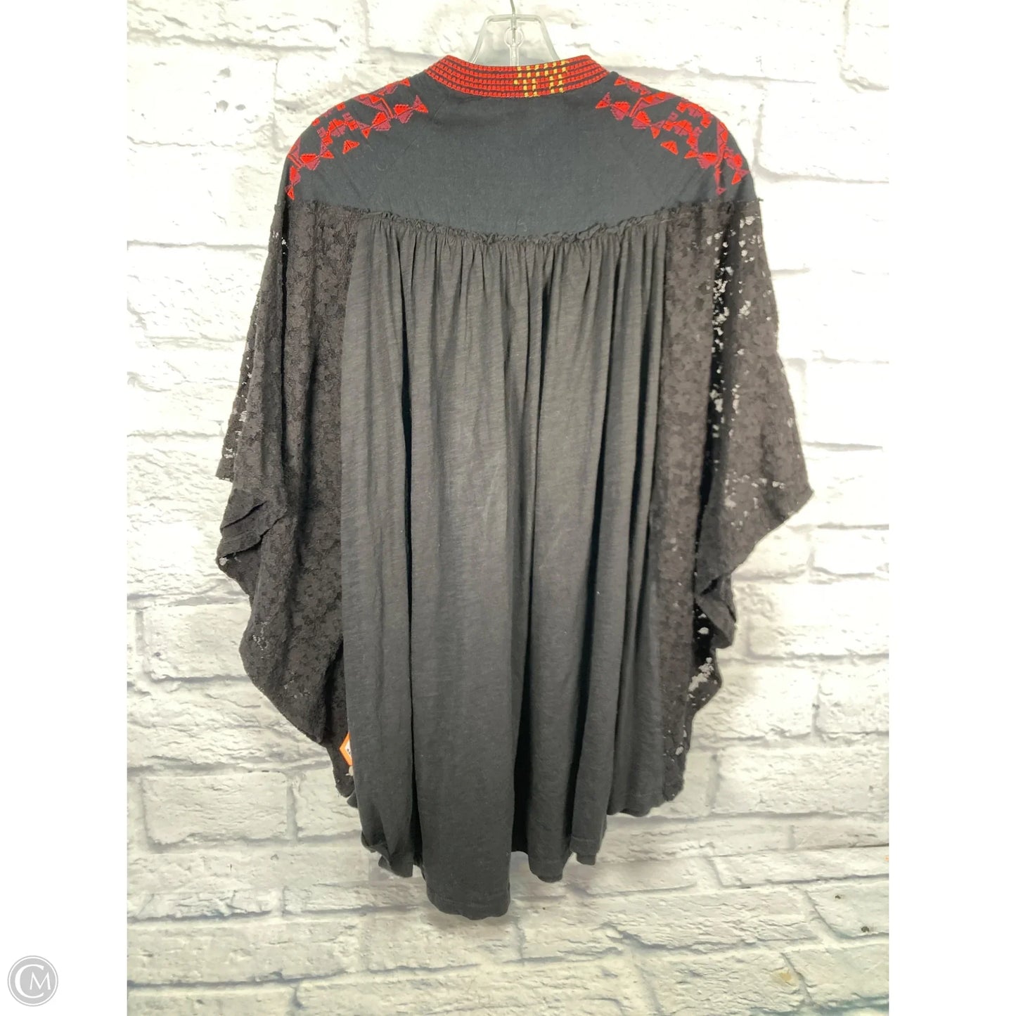 Tunic Short Sleeve By Free People In Black & Red, Size: L