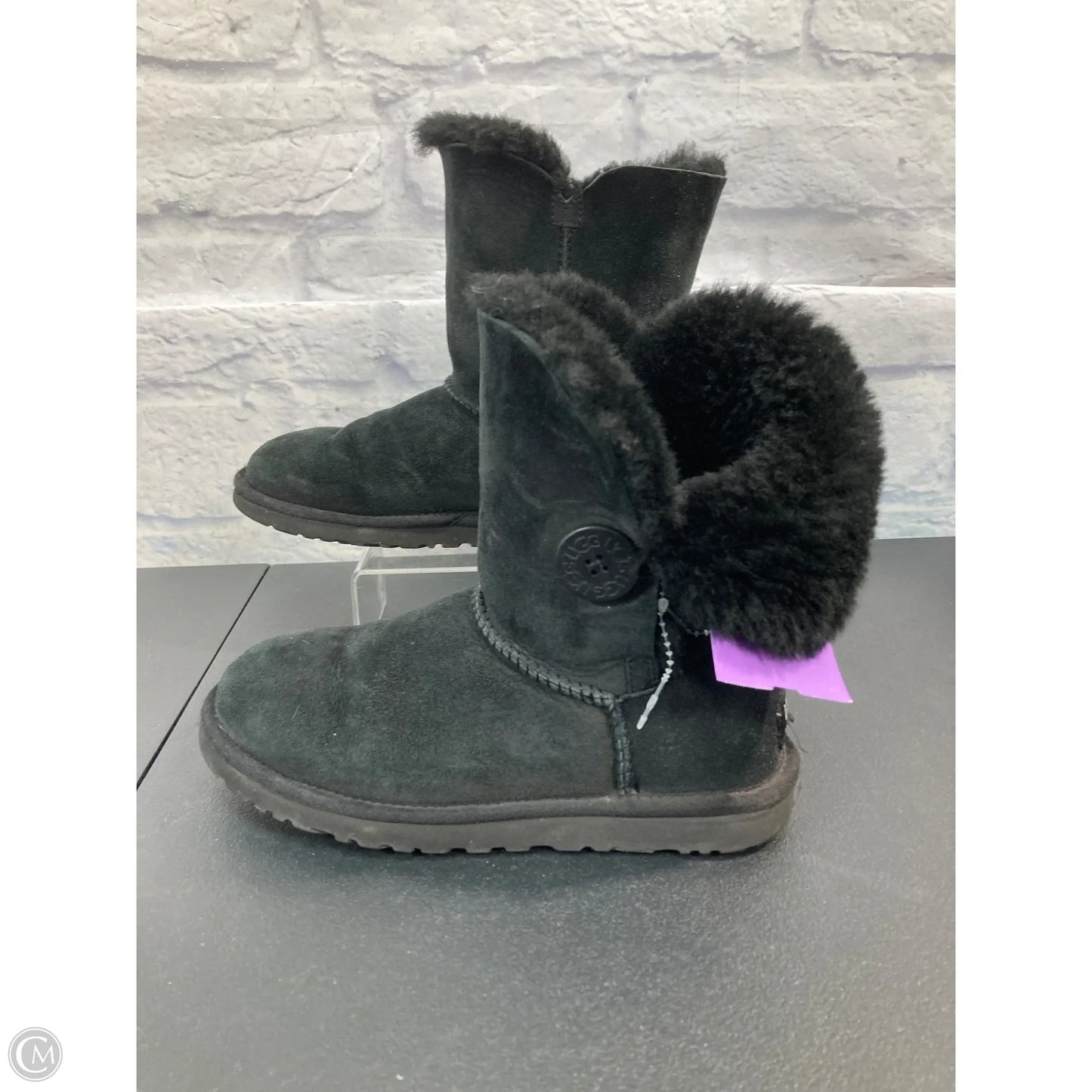 Boots Designer By Ugg In Black, Size: 6