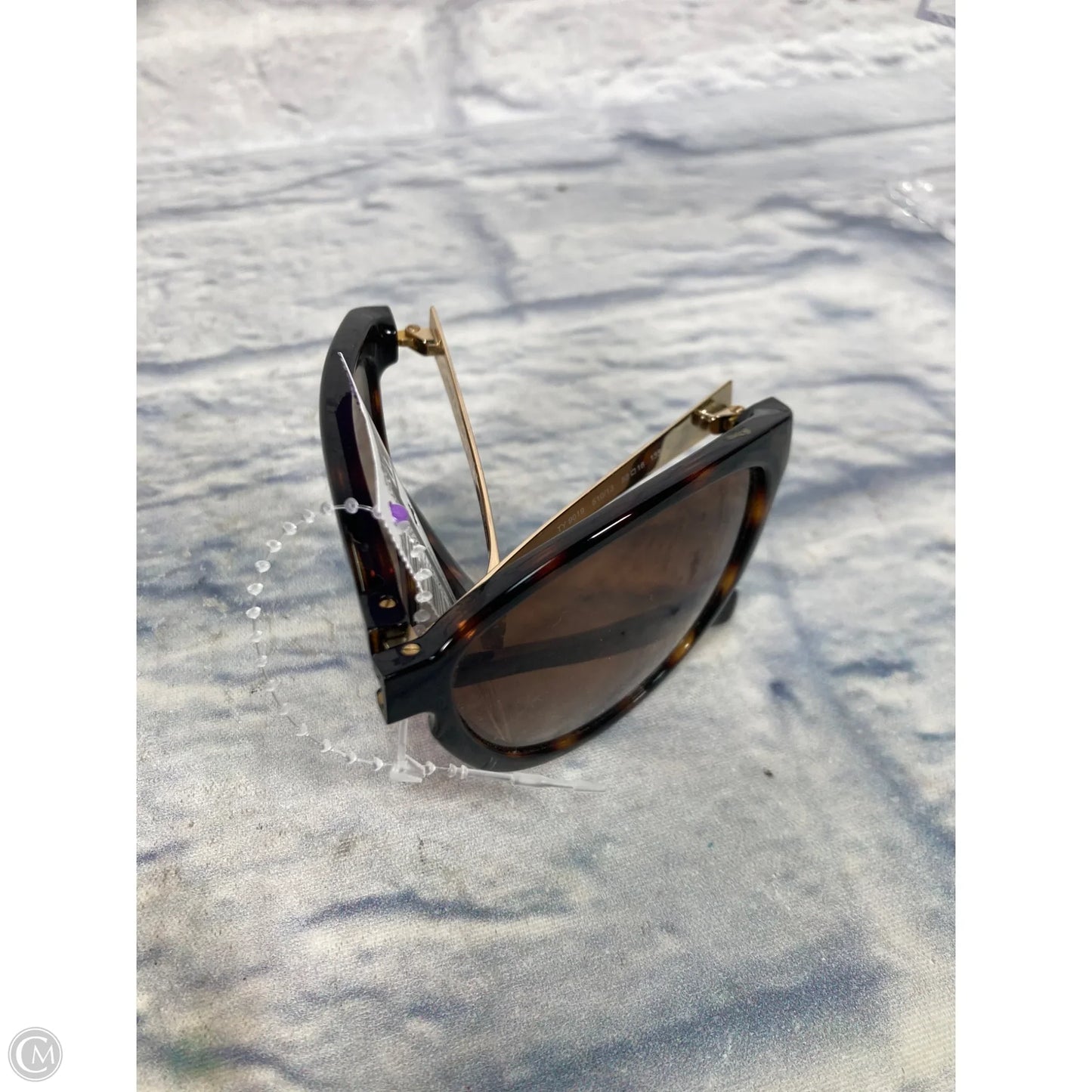 Sunglasses Designer By Tory Burch, Size: Medium