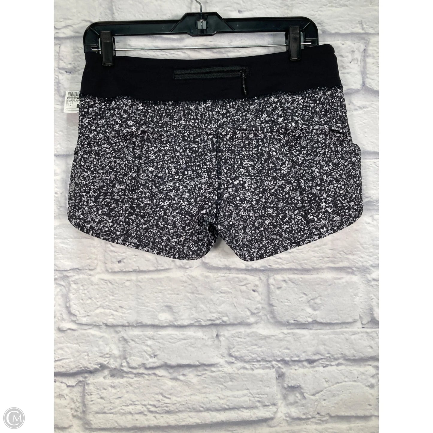 Athletic Shorts By Lululemon In Black & White, Size: 6