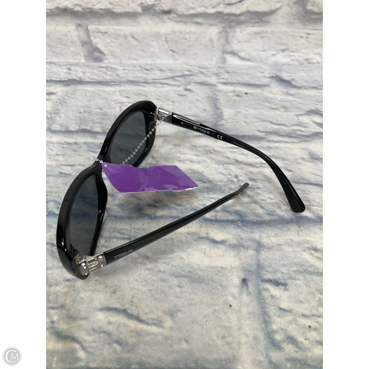Sunglasses By Clothes Mentor, Size: Medium
