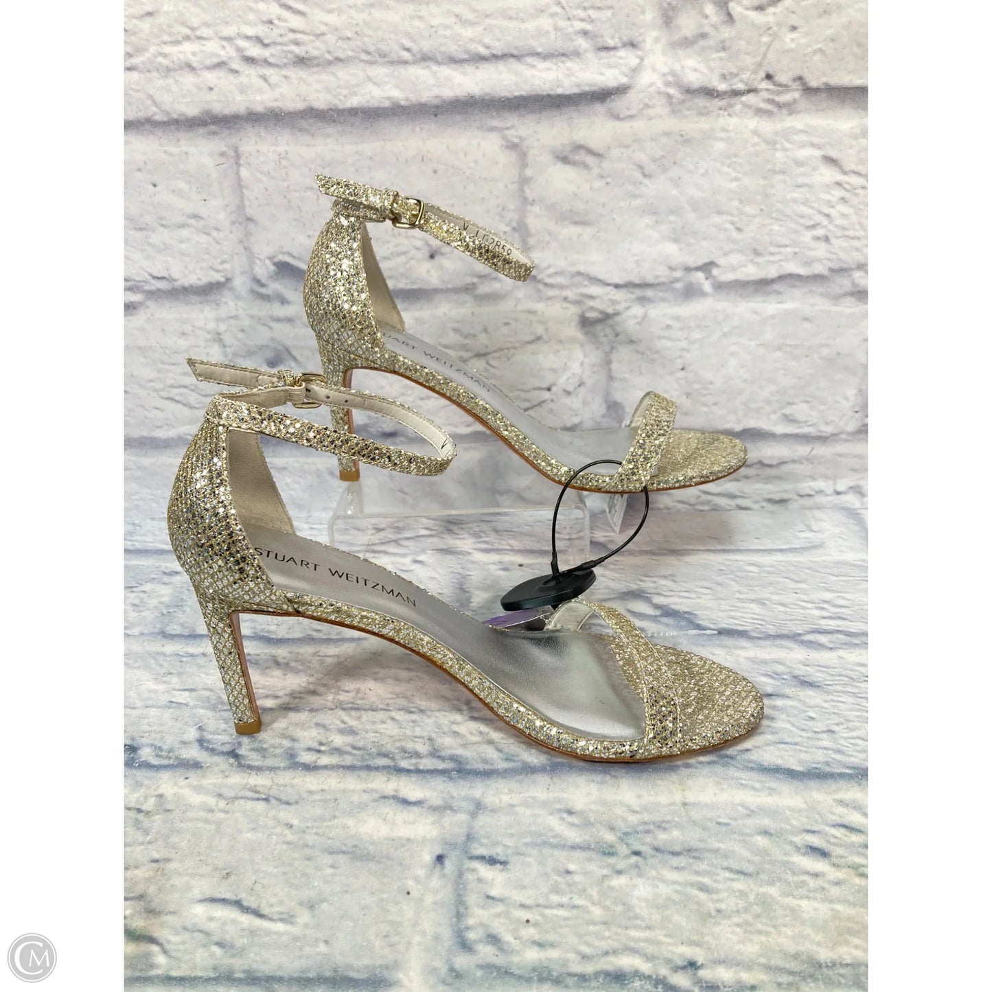 Sandals Designer By Stuart Weitzman In Silver, Size: 9