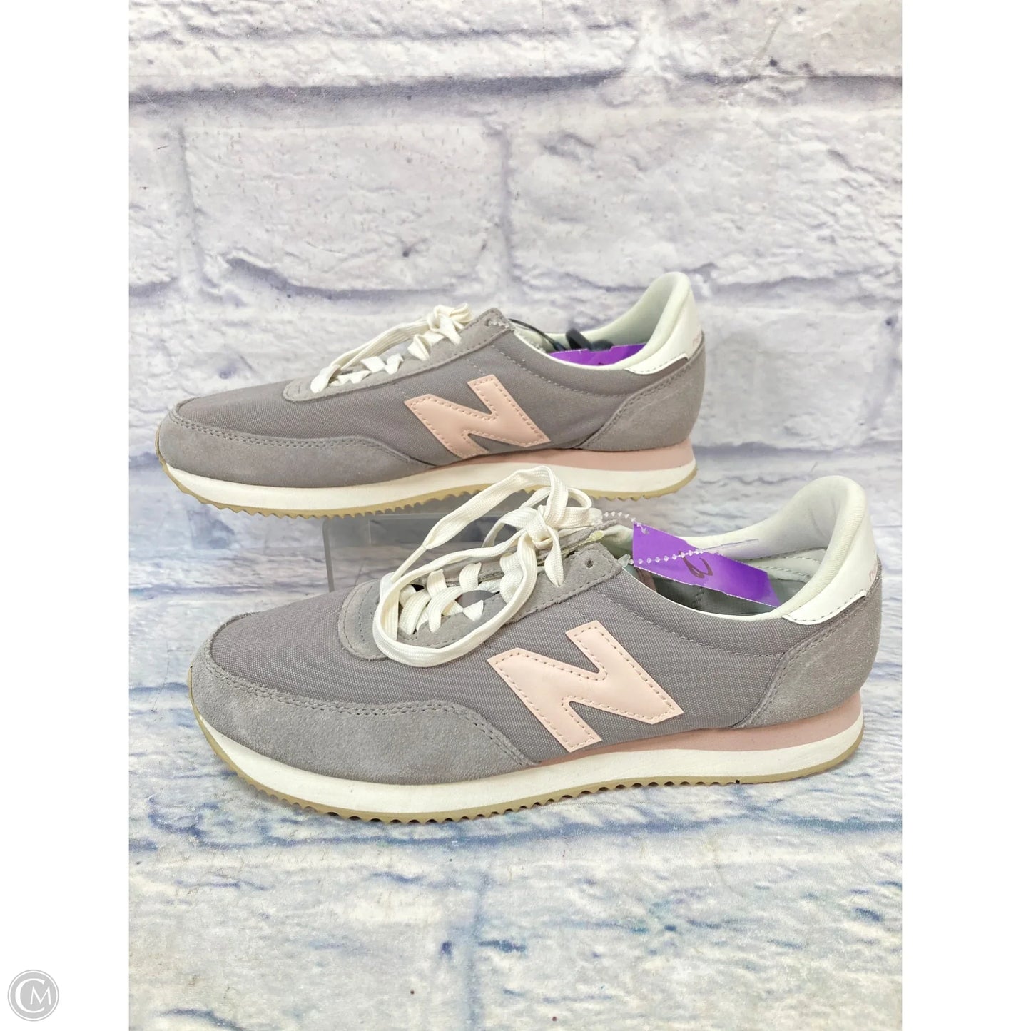 Shoes Sneakers By New Balance In Grey & Pink, Size: 9