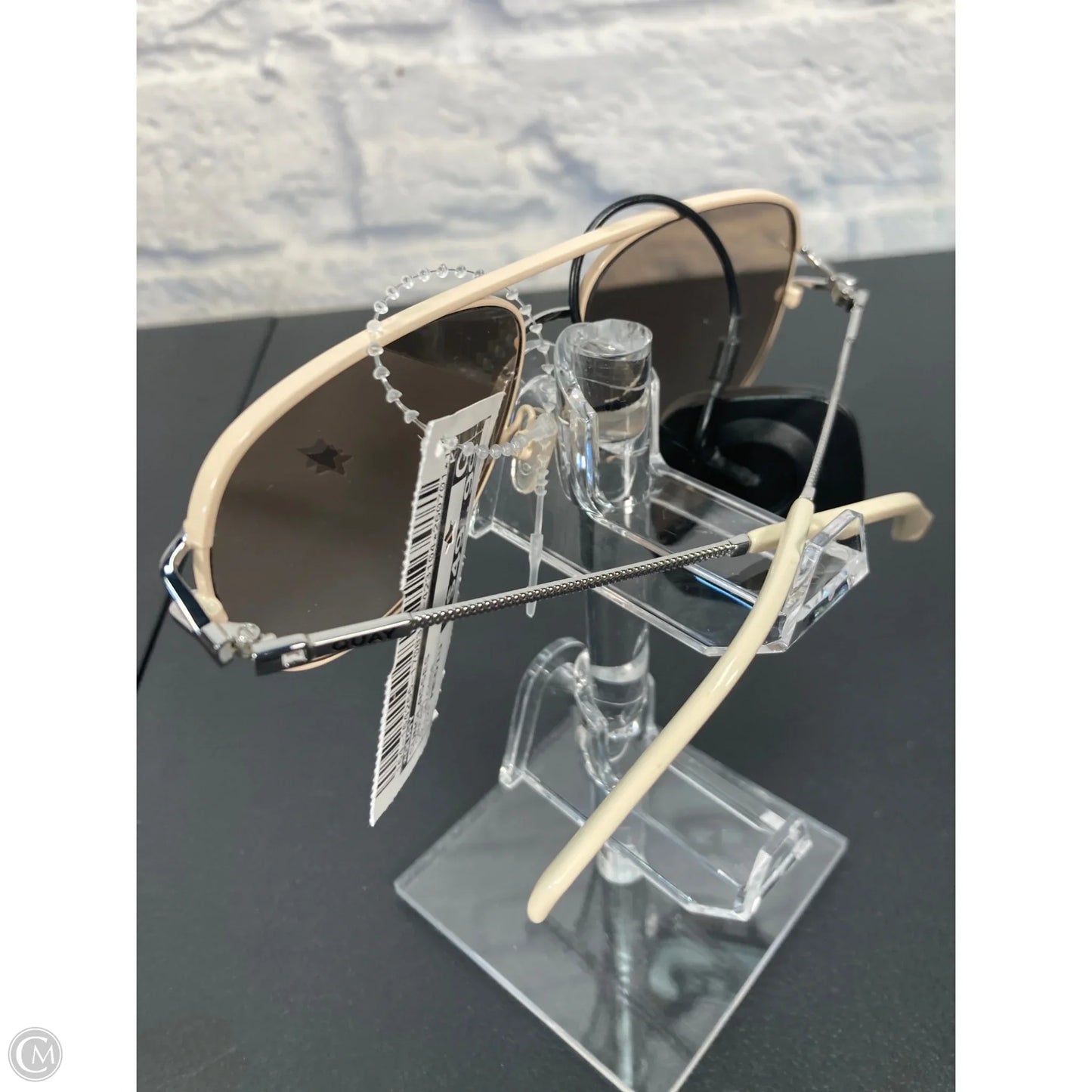 Sunglasses By Quay, Size: Medium