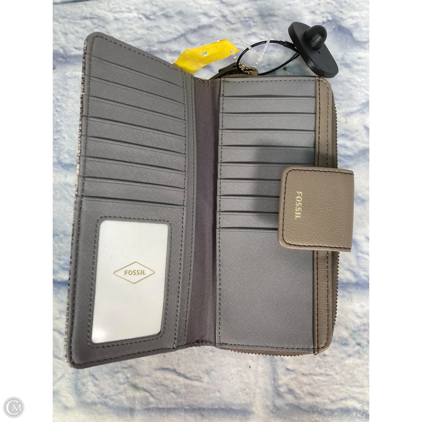 Wallet Leather By Fossil, Size: Medium