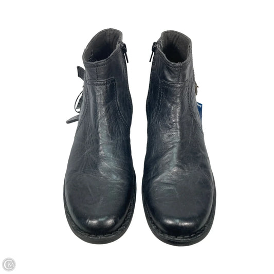 Boots Ankle Flats By Clarks In Black, Size: 10