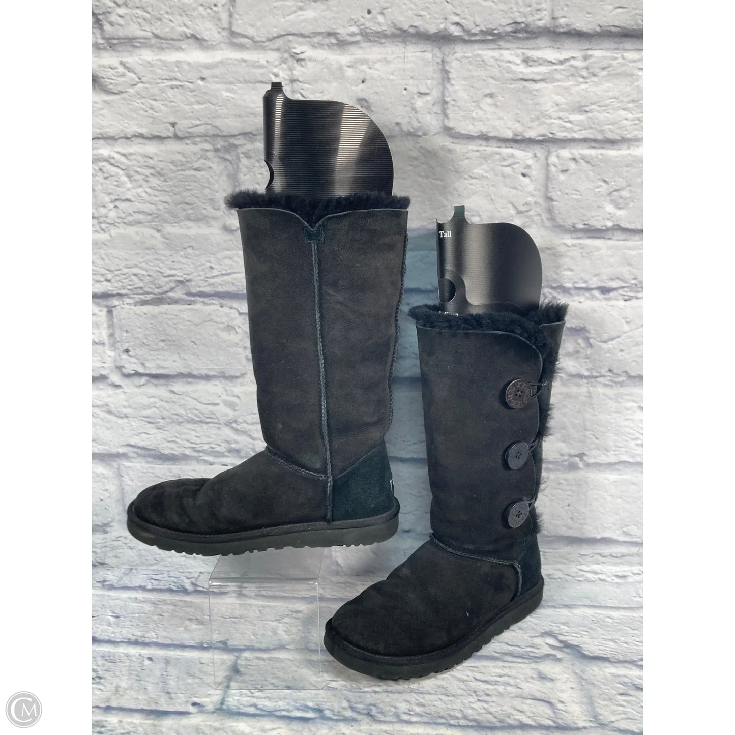 Boots Designer By Ugg In Black, Size: 8