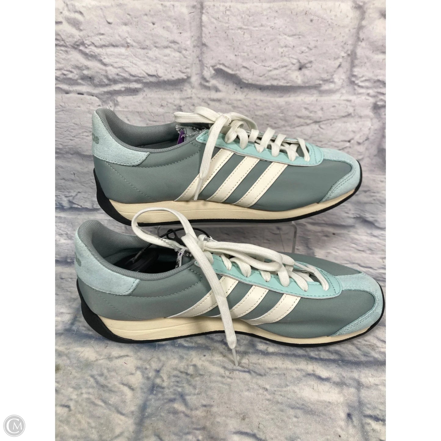 Shoes Sneakers By Adidas In Green & White, Size: 8