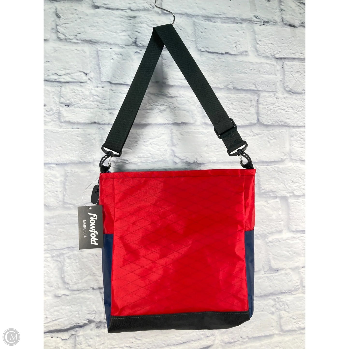 Tote By Clothes Mentor, Size: Large