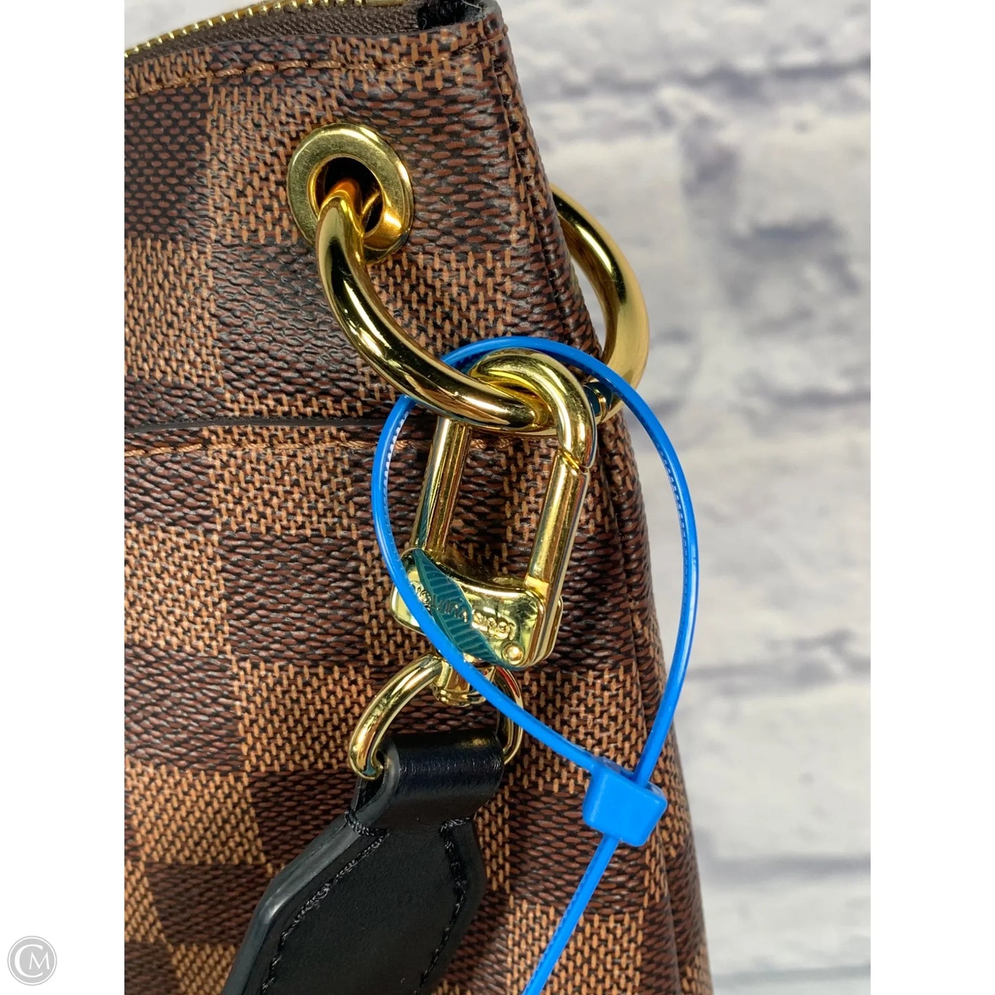 Handbag Luxury Designer By Louis Vuitton, Size: Medium