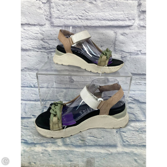 Sandals Heels Platform By Clothes Mentor In Green & Tan, Size: 8.5