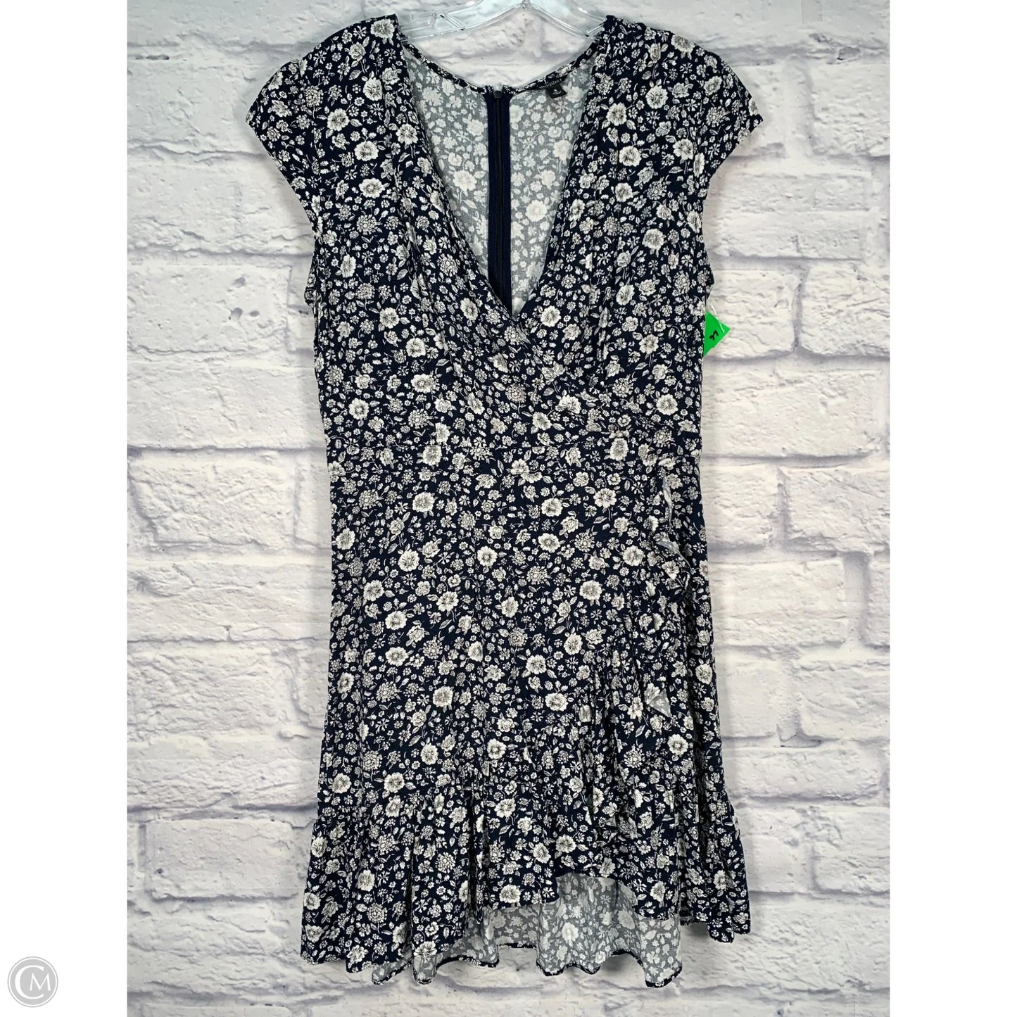 Dress Casual Short By J. Crew In Blue & White, Size: M