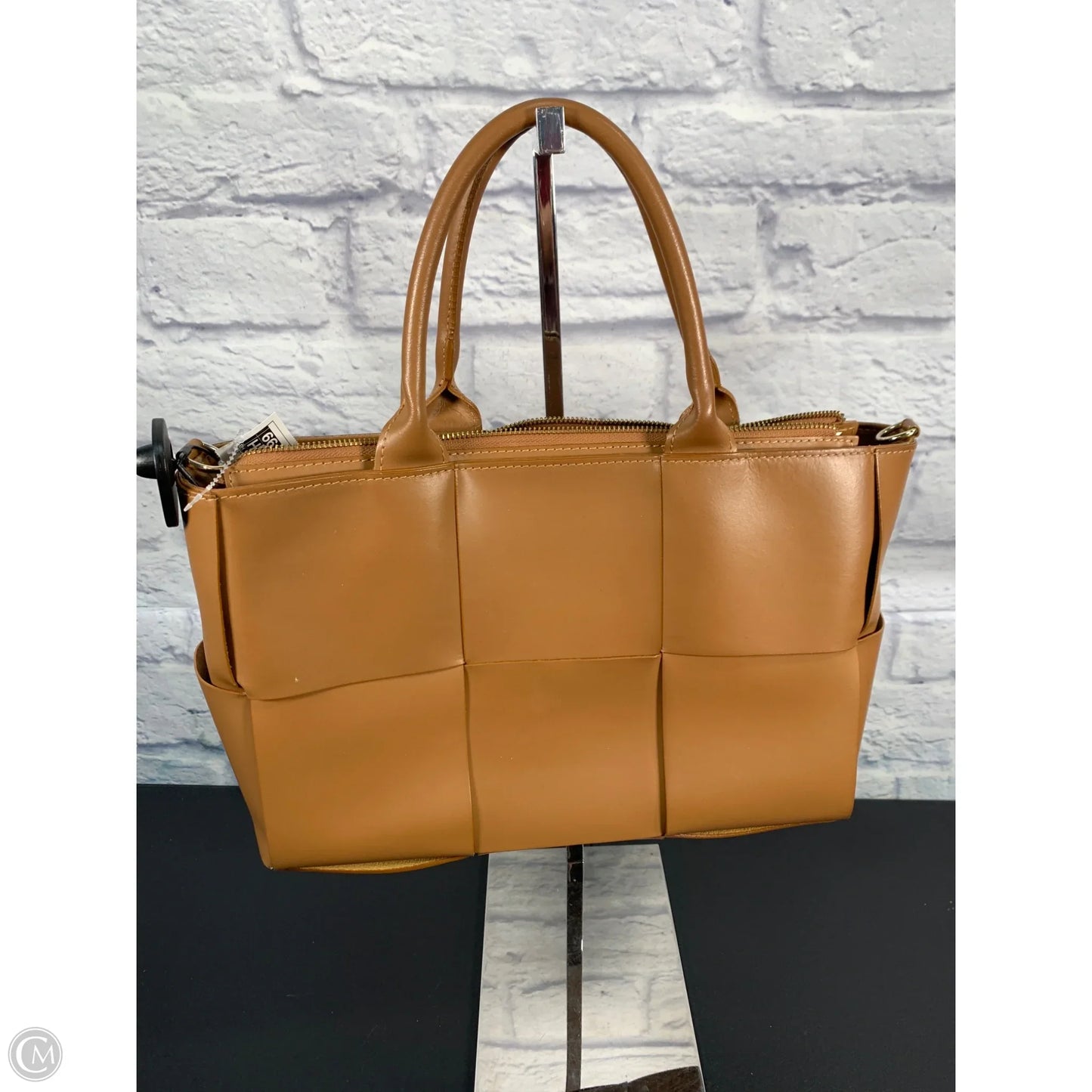 Handbag Leather By Clothes Mentor, Size: Medium