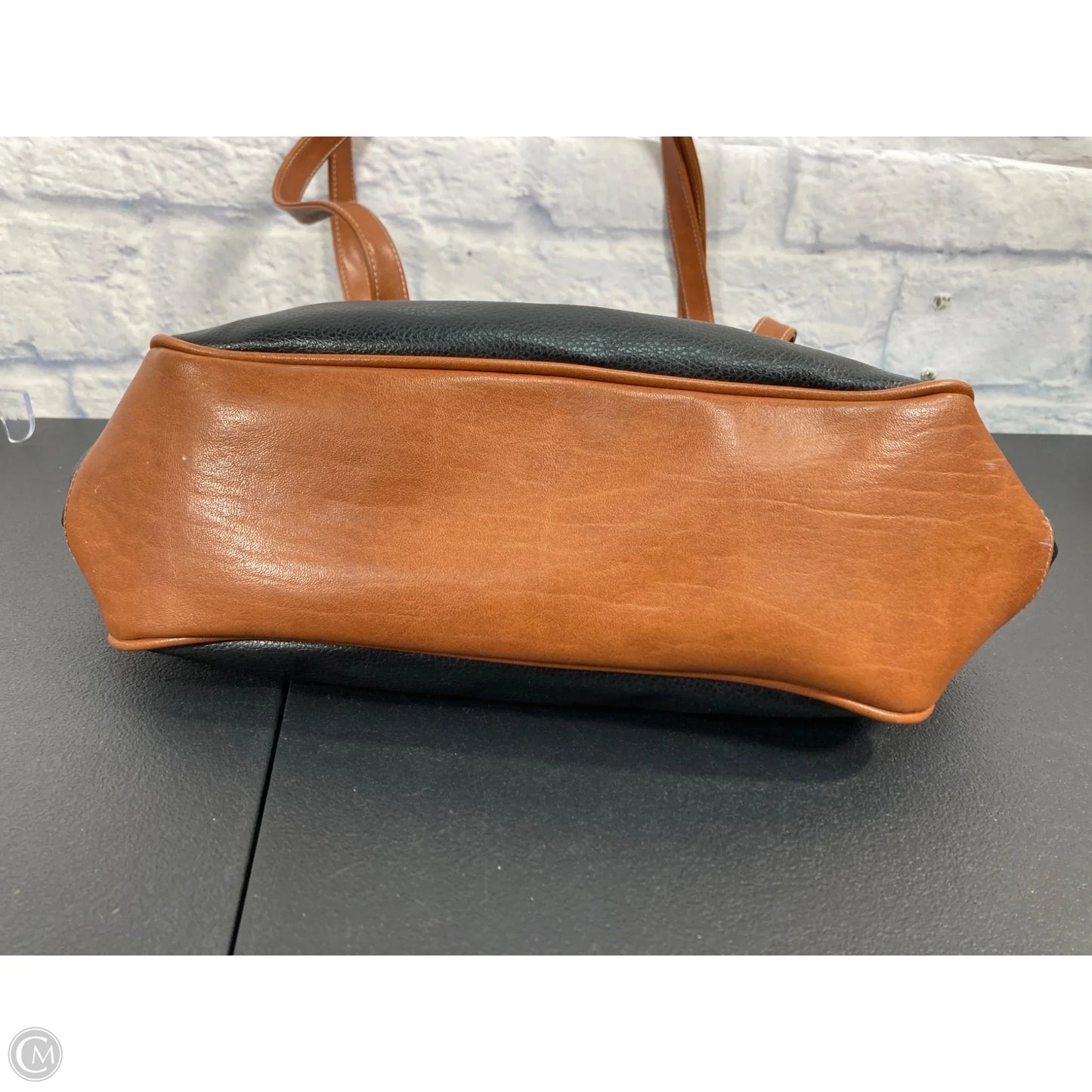 Handbag Leather By Capezio, Size: Medium