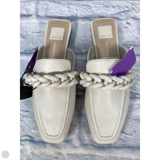 Shoes Flats By Dolce Vita In Cream, Size: 7.5
